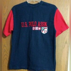 US POLO ASSN T-shirt size M.   15-029